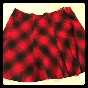 I'm selling a Ralph Lauren skirt.
