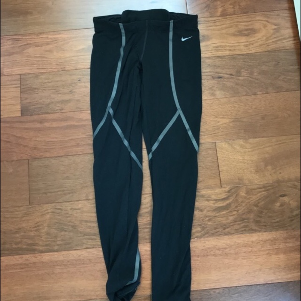 Nike DriFit running leggings reflective