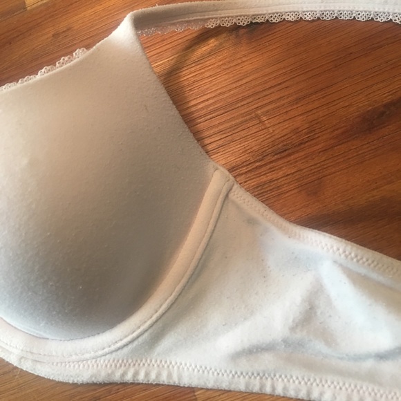 Victoria Secret Demi Bra - Picture 3 of 4