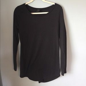 Black quarter length sleeve top