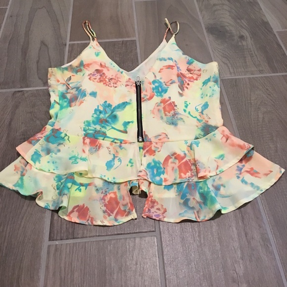 ASTR blouse in yellow - Picture 2 of 3