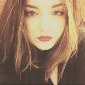 Meet your Posher, Ally