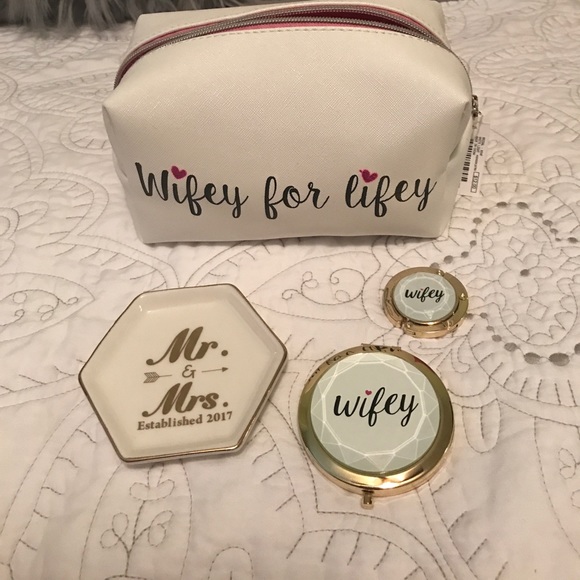 Charming Charlie Accessories - Bridal Gift set. #Wifey
