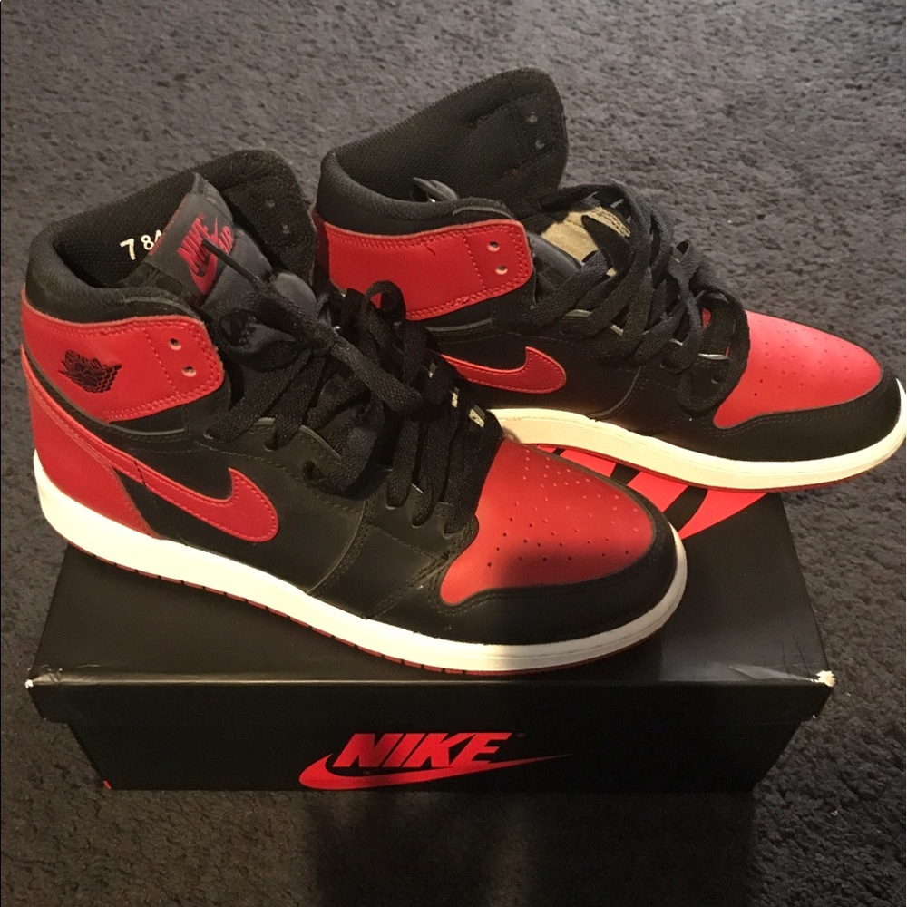 ⚡️SALE⚡️ Air Jordans Youth size 7