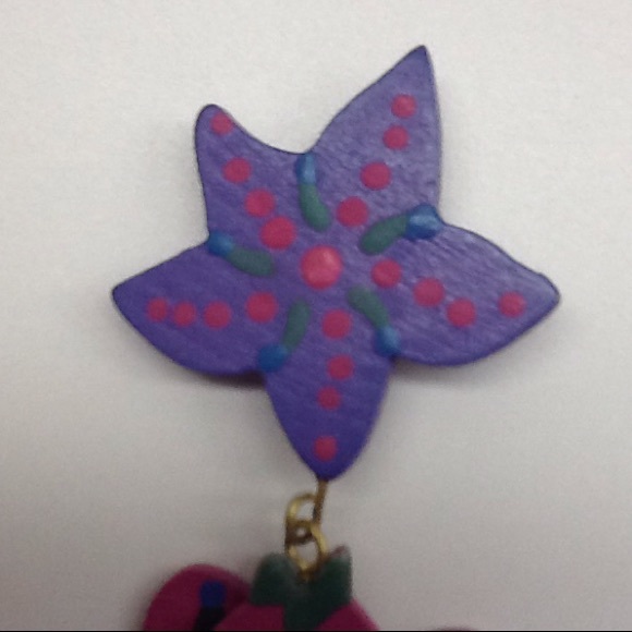 Swimming Fish Pin - Picture 2 of 6