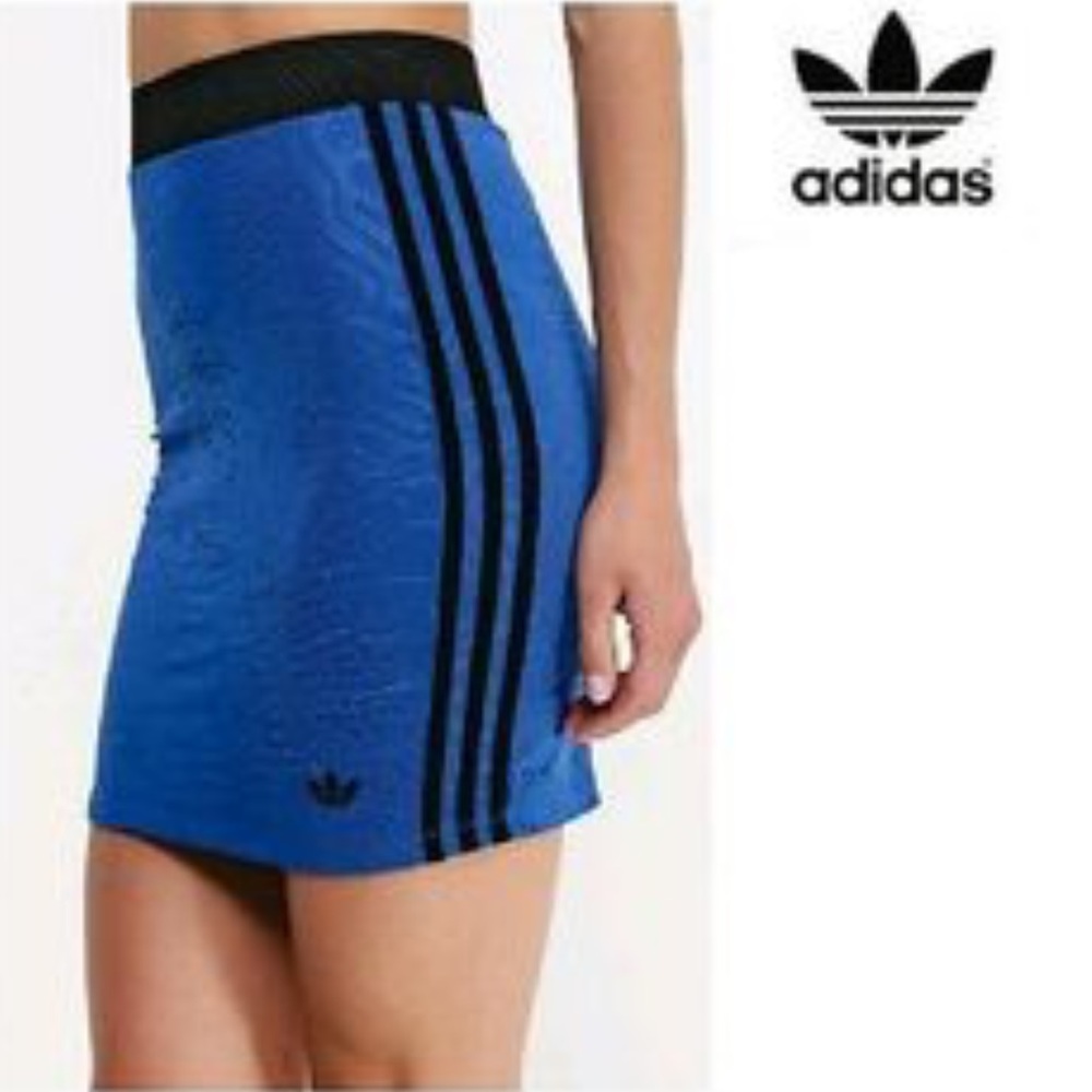 Adidas 3 Stripe Bermuda Skirt XS