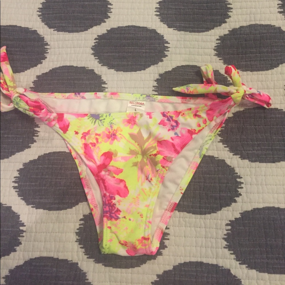 Bikini bottoms