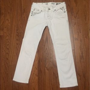 Sale!🎉 Miss Me Crop Jeans: size 26/27