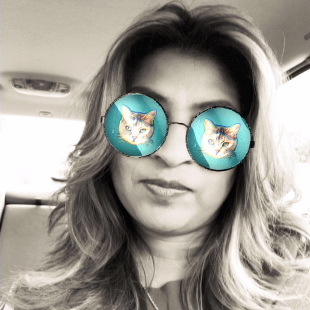 Meet your Posher, Cecy