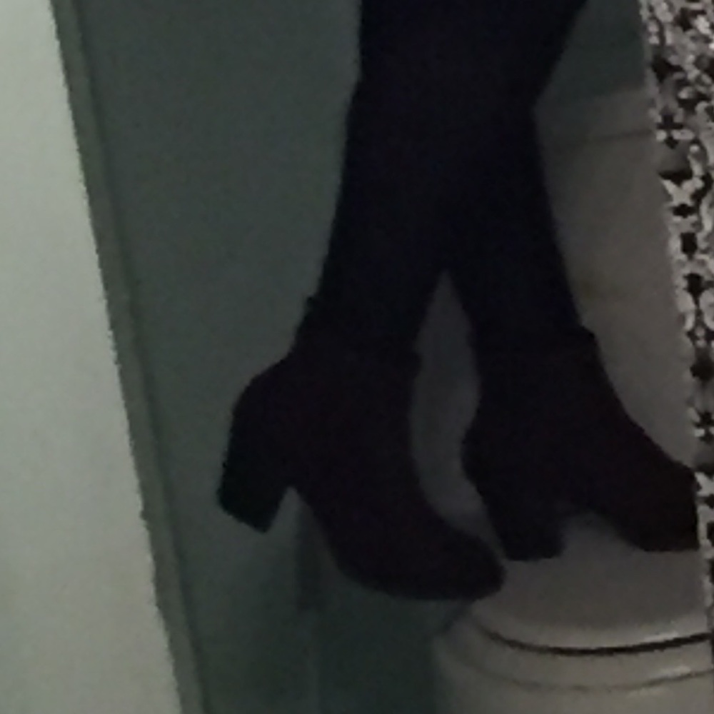 Deep Maroon Heeled Booties - Picture 4 of 4