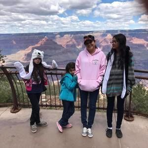 Meet your Posher, Cinthia