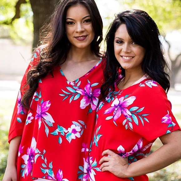 NWT-Paris Kimono Top-in Bright Red Floral - Picture 1 of 2