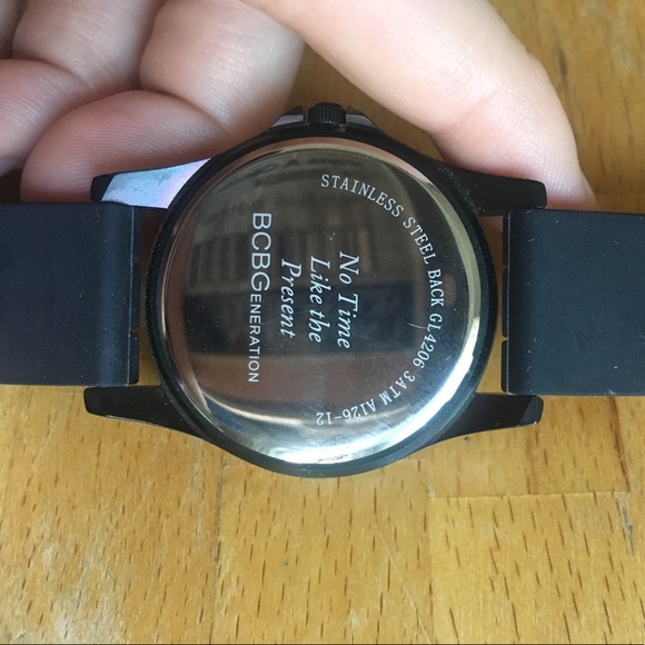 Watch - Picture 2 of 3