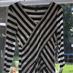 EUC Vince Camuto Top