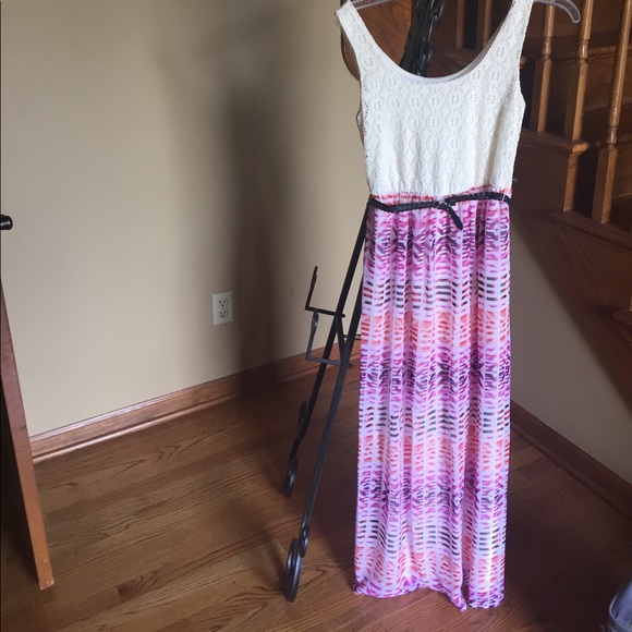 Patterned Maxi dress - Picture 2 of 5