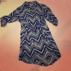 Great dress for summer wear in an office setting.