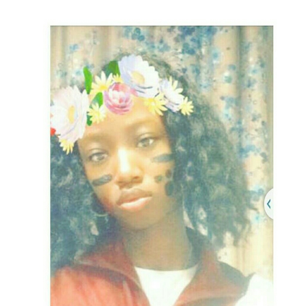 Meet your Posher, Pariss