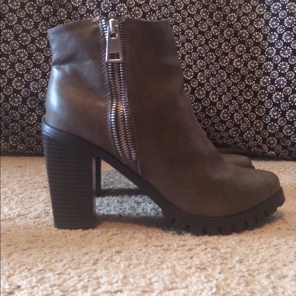 Mossimo heeled ankle boots