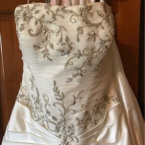 Wedding gown