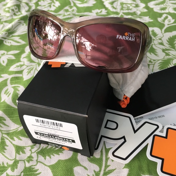 spy farrah polarized