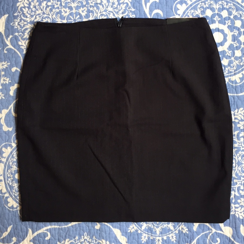Banana- NWT!Navy Pinstripes Suit Mini- Skirt