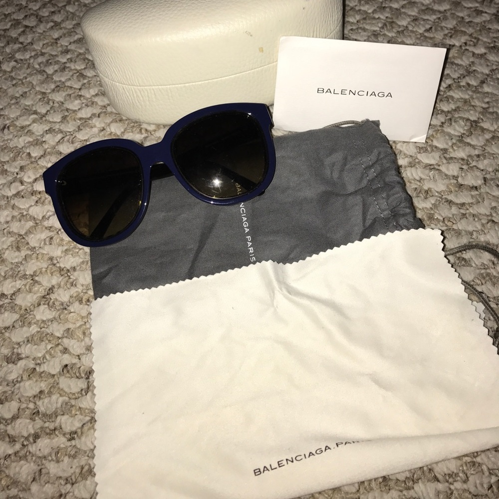 Balenciaga sunglasses - Picture 4 of 4