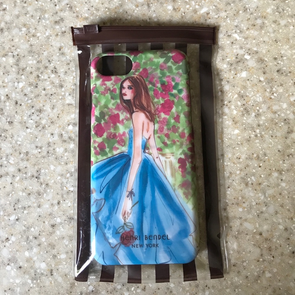 henri bendel iphone cover for 6/6s/7 iphones only.