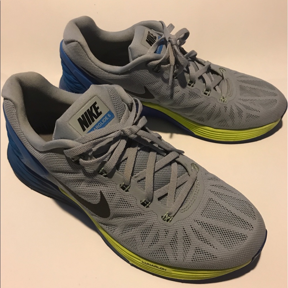 Men's Nike sneakers