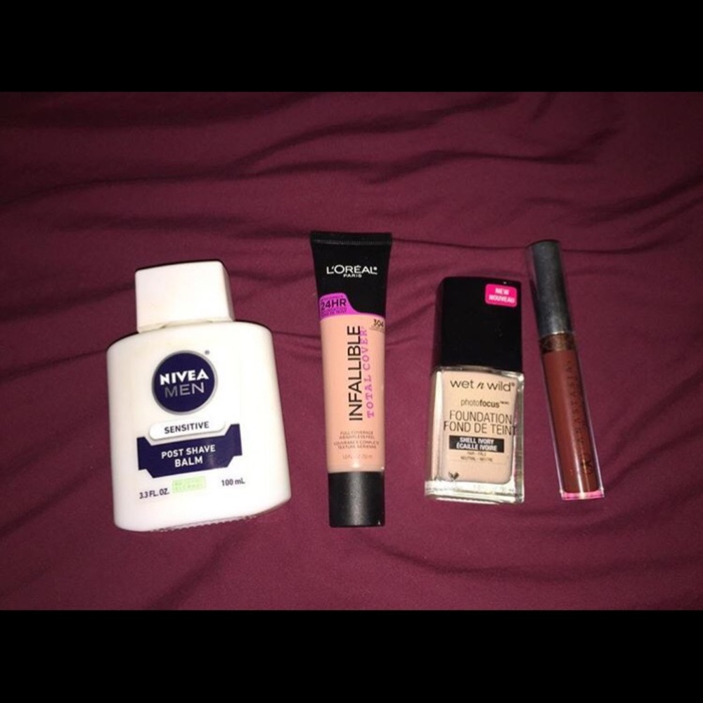 4 Cosmetic items