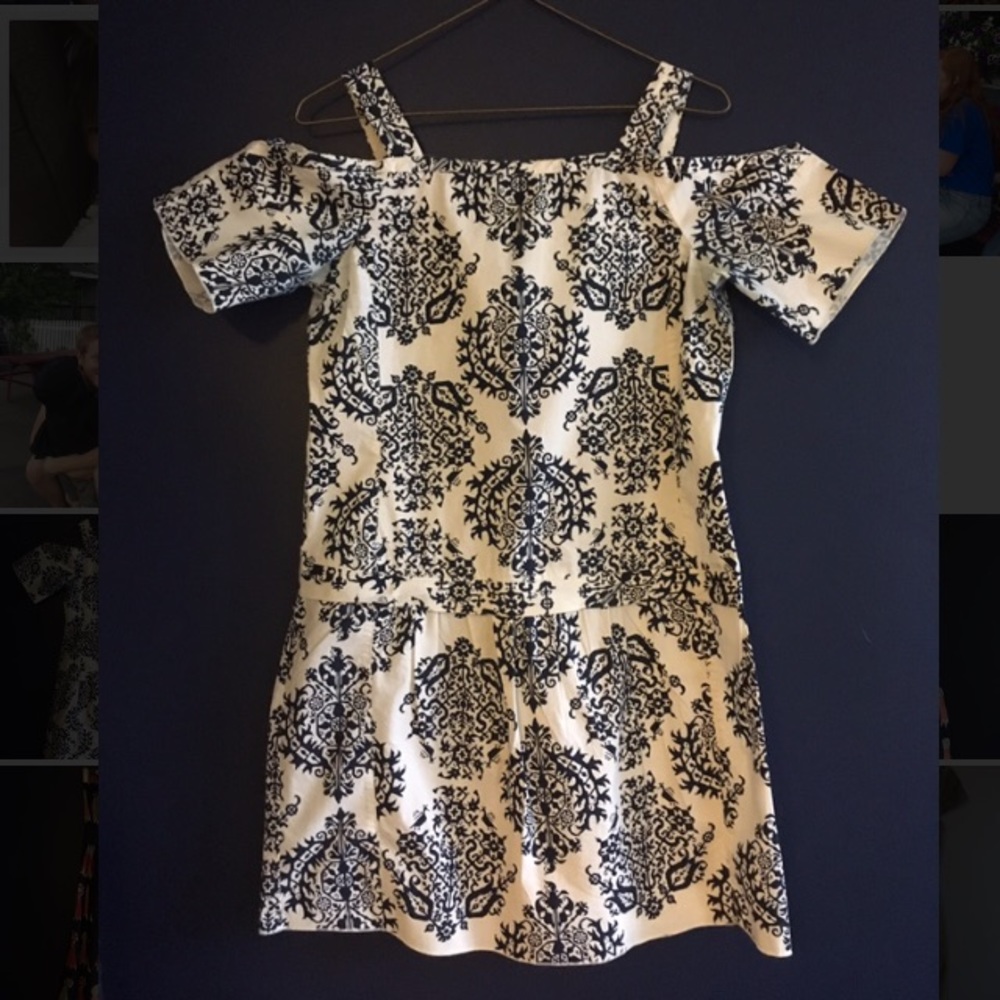 Exposed shoulder dress