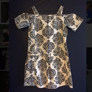 Exposed shoulder dress