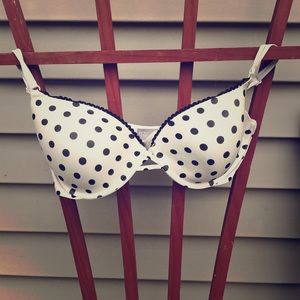 PRICE DROP🌸34DD Victoria's Secret Bra