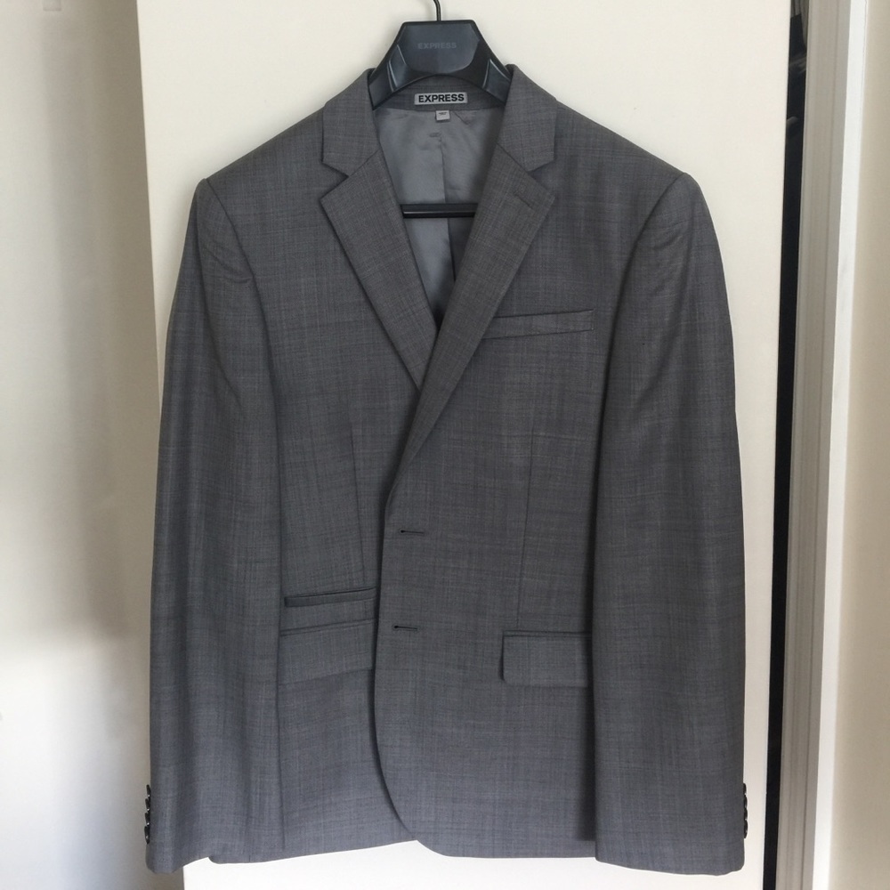Express Photographer Fitted Suit and Pants