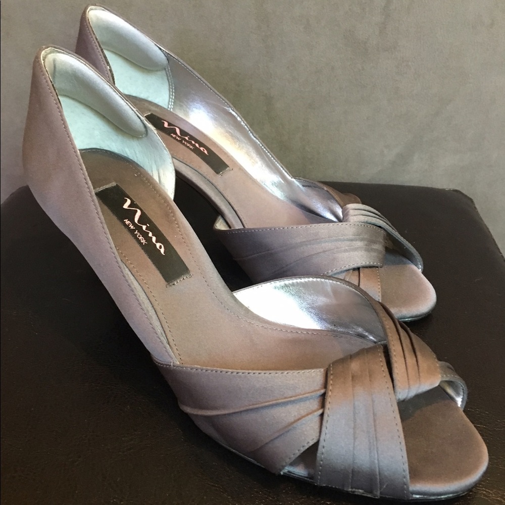 Nina Silver Peeptoe Heels! Beautiful and EUC!
