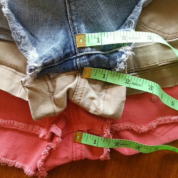 💋3 pairs of jeans shorts bundle - Picture 2 of 8