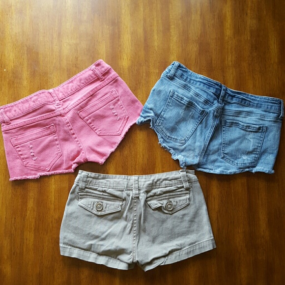 💋3 pairs of jeans shorts bundle - Picture 7 of 8