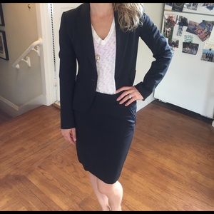 Theory skirt suit, size 4, good as new!