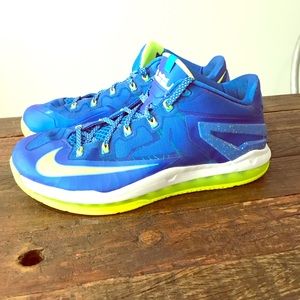 Nike Lebron XI Low Basketball Men's Shoe Size 11