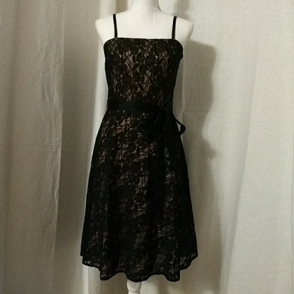 FINAL PRICE: Like New Lace Cocktail Dress w/straps - Picture 4 of 7