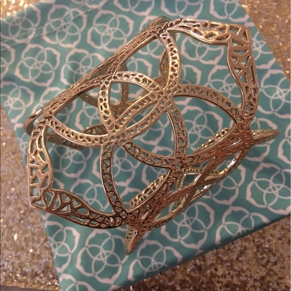 Kendra Scott Roni Cuff NWOT - Picture 4 of 4