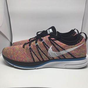 NIKE Flyknit Trainer+