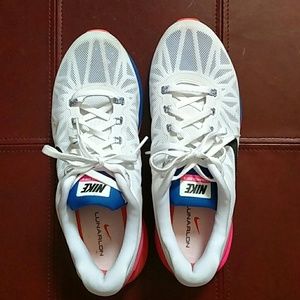 Nike Lunarglide Sneakers