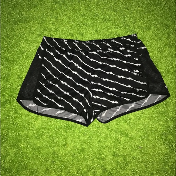 Black and white Old Navy athletic shorts - Picture 1 of 3