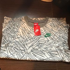 Women's Printed Nike Sleeveless Shirt