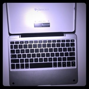 ClamCase Pro for IPad Air - white & silver Case