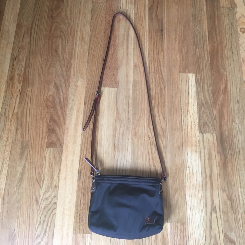 🦆Dooney & Bourke Crossbody Canvas Bag