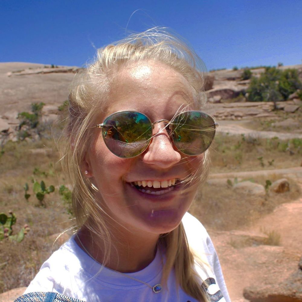 Meet your Posher, Ashley