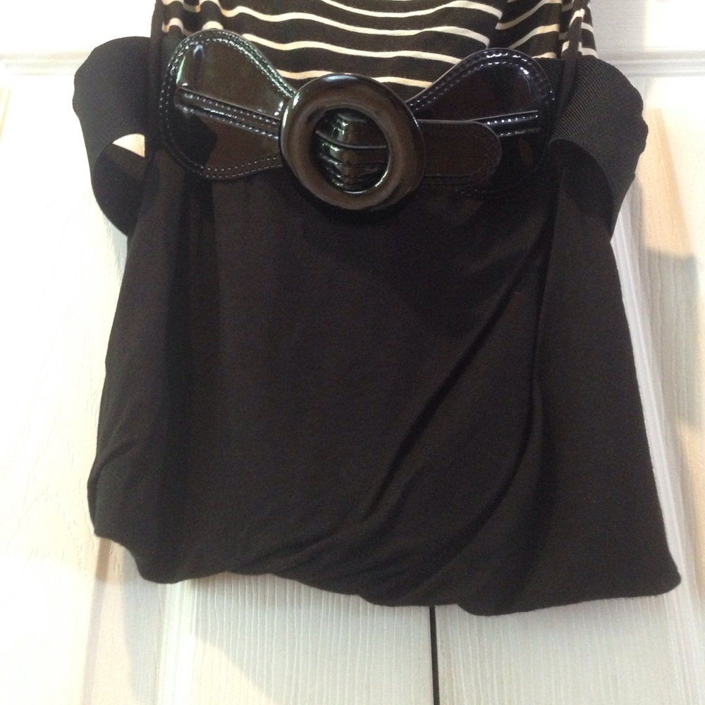 Top w/Belt - Picture 2 of 4