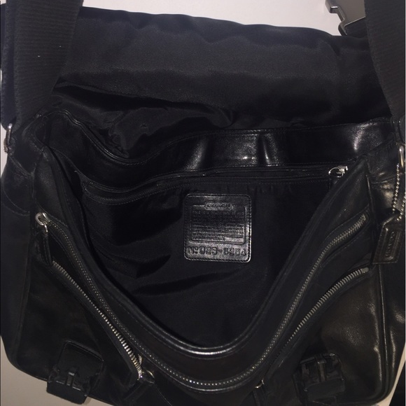 Coach Men's Leather Messenger Bag - Picture 3 of 4