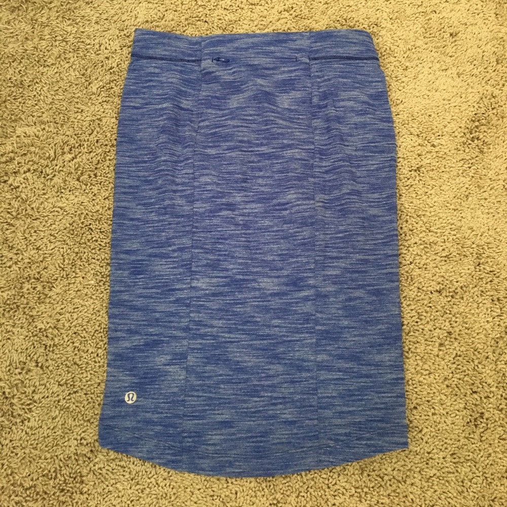 Lululemon &go blue skirt size 6 fits size 4 nwot - Picture 2 of 2